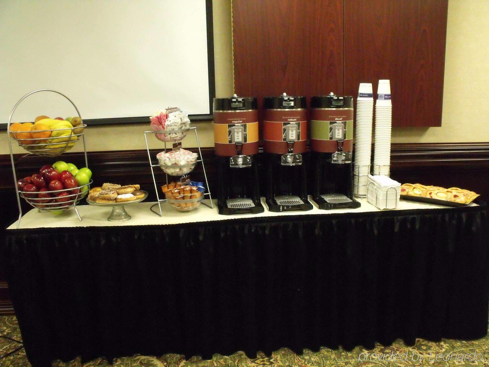 Hampton Inn & Suites Lubbock Restoran gambar